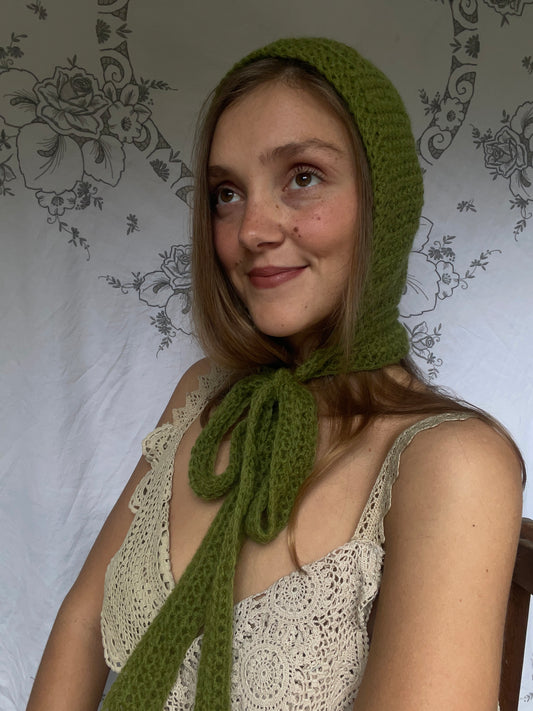 be. bonnet (moss)