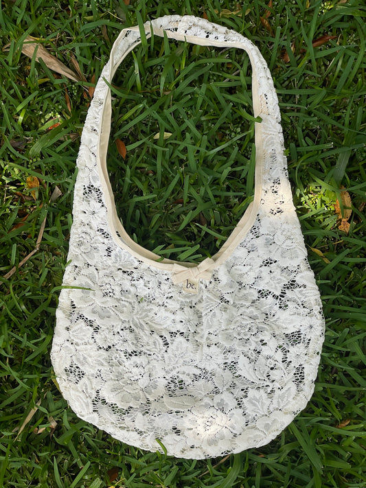 be. bag (textured flower)