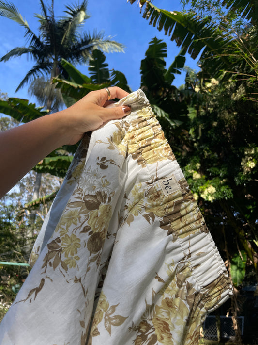 Worker Bee Short (Vintage Floral)